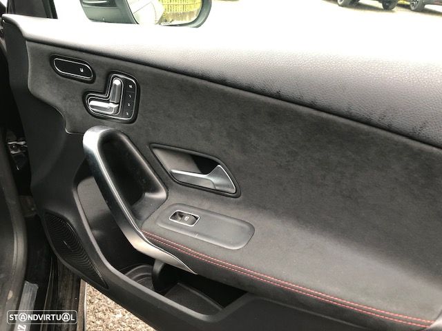 Mercedes-Benz A 180 d 8G-DCT AMG Line - 3