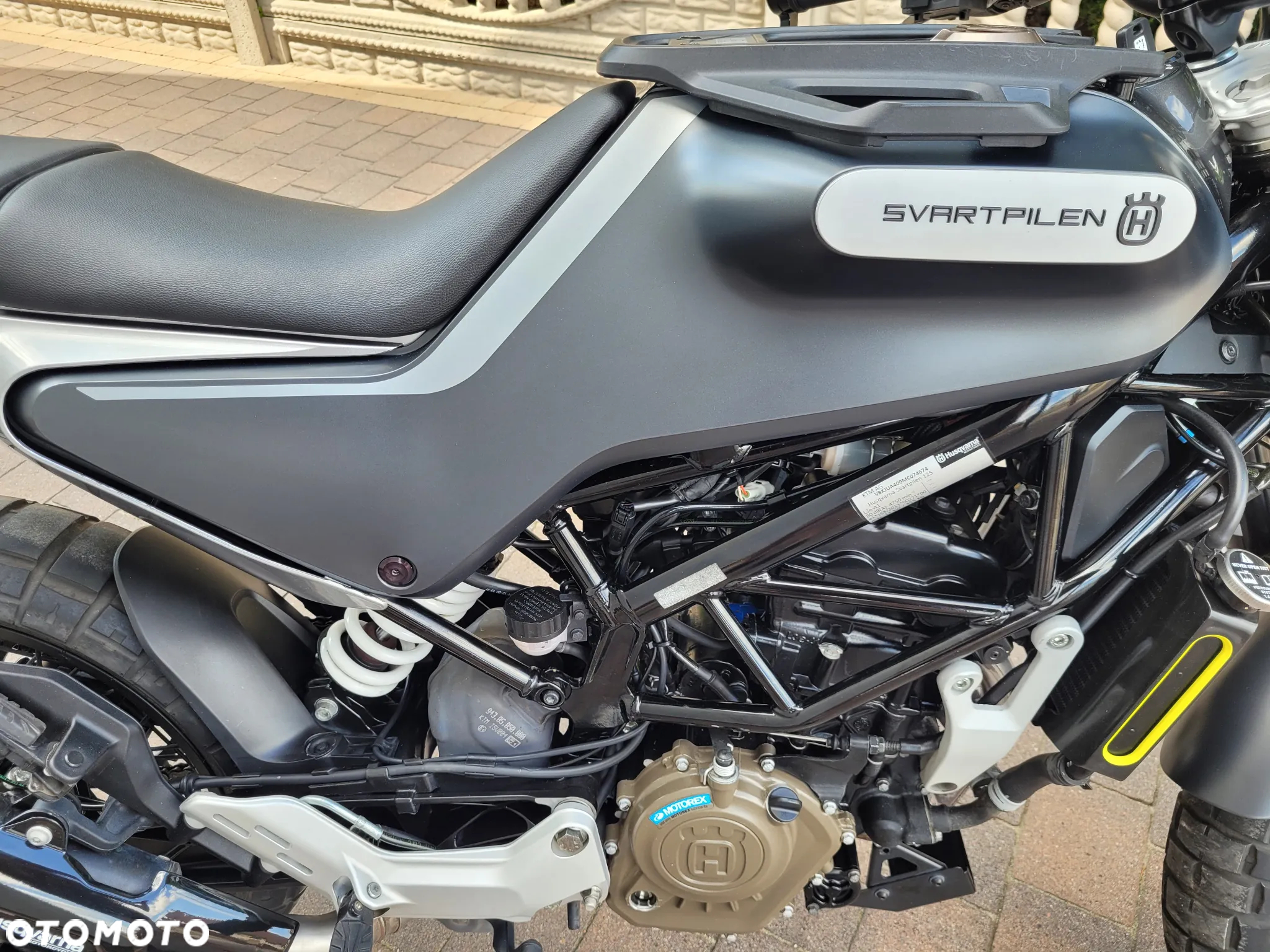Husqvarna Svartpilen - 14