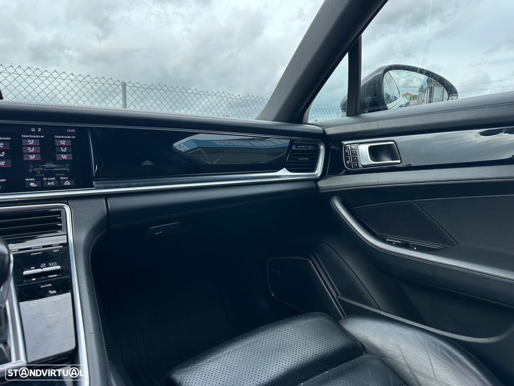 Porsche Panamera Sport Turismo - 9