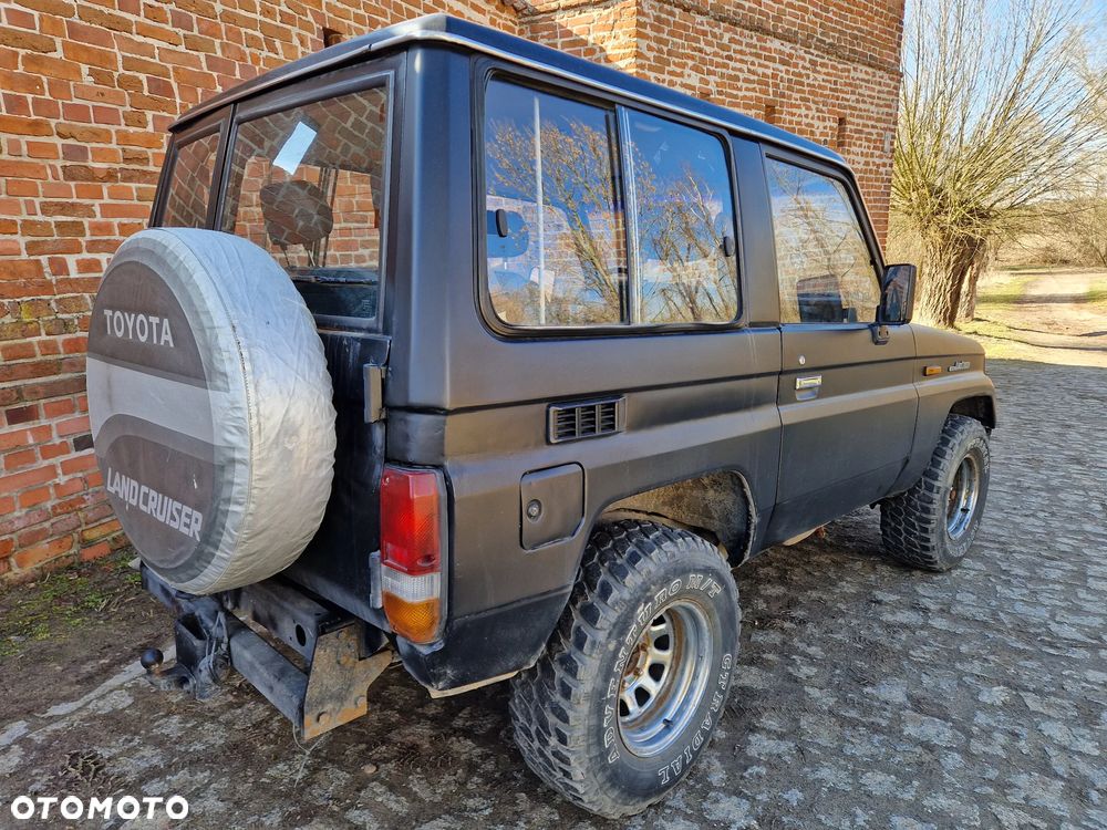 Toyota Land Cruiser LJ70 - 2