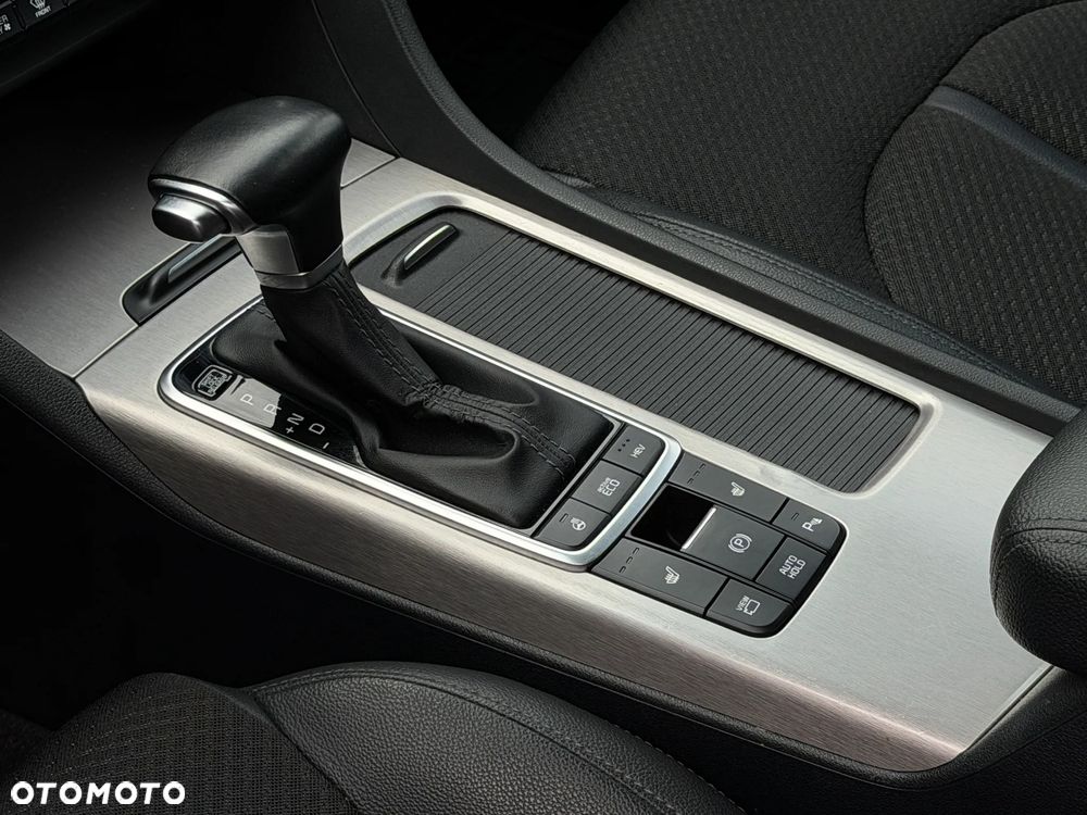 Kia Optima Plug-in Hybrid - 23