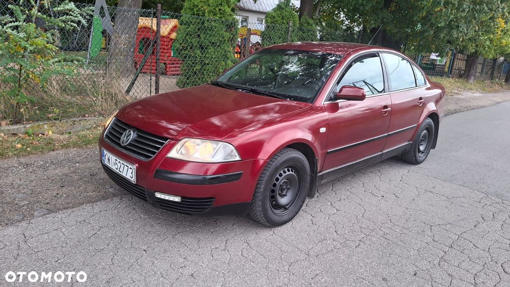 Volkswagen Passat - 1