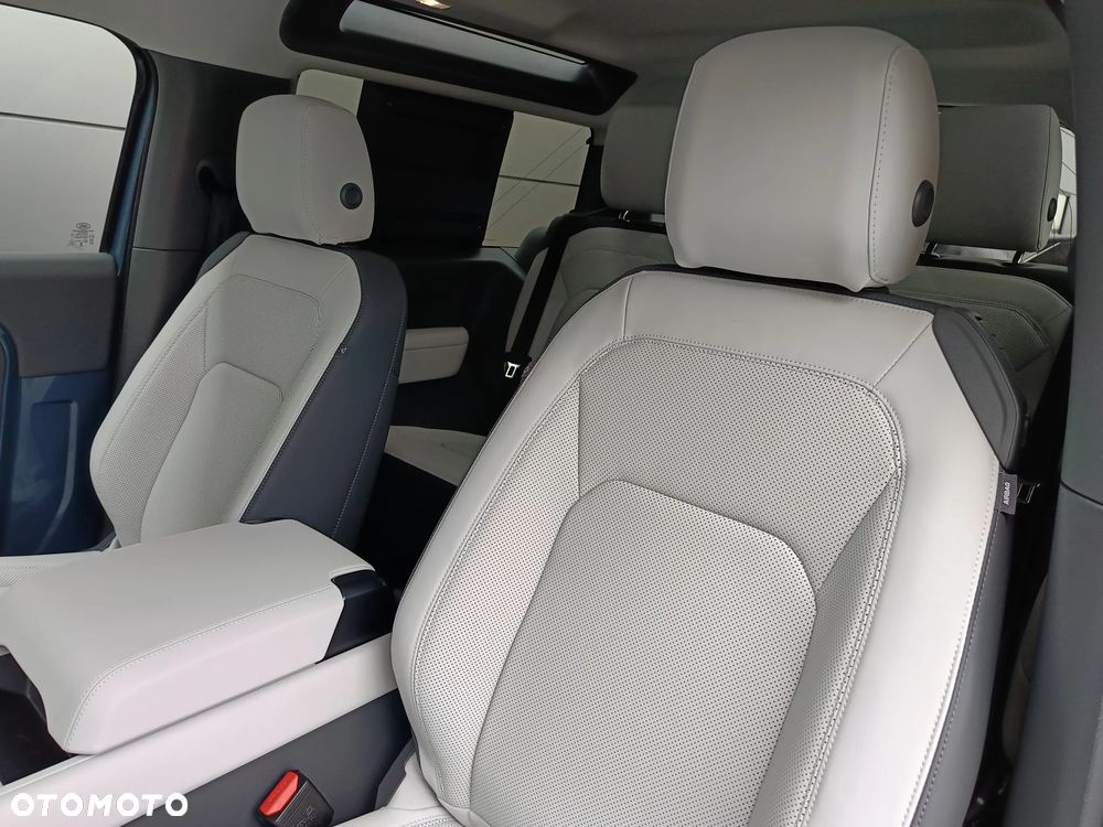 Land Rover Defender 3.0 D250 mHEV X-Dynamic SE - 13