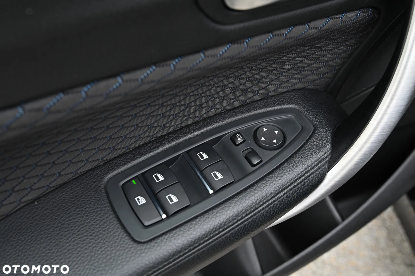 BMW Seria 1 - 25