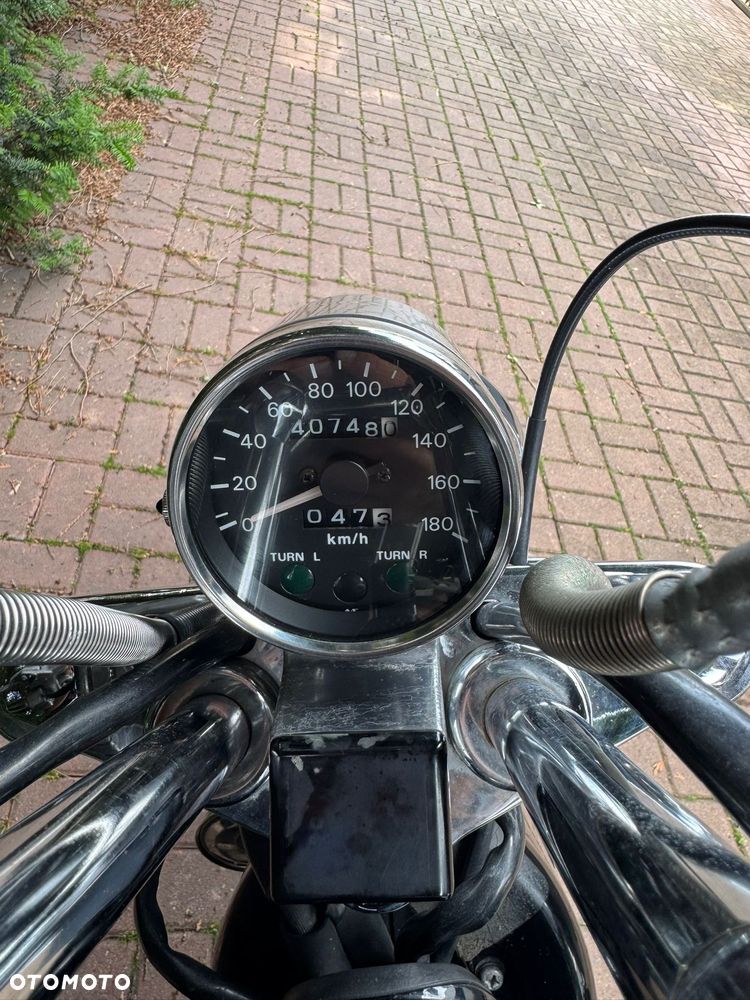 Suzuki Intruder - 15