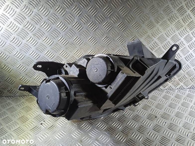 LAMPA LEWA PRZEDNIA CITROEN C8 - 2