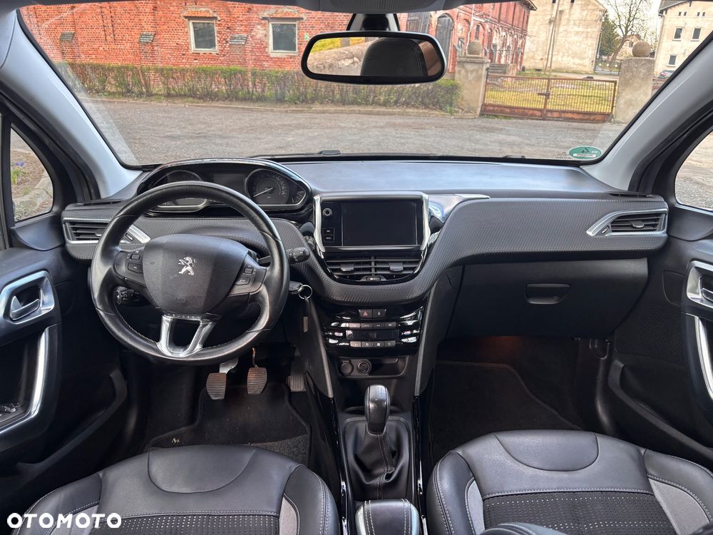 Peugeot 2008 1.2 VTi Allure - 10