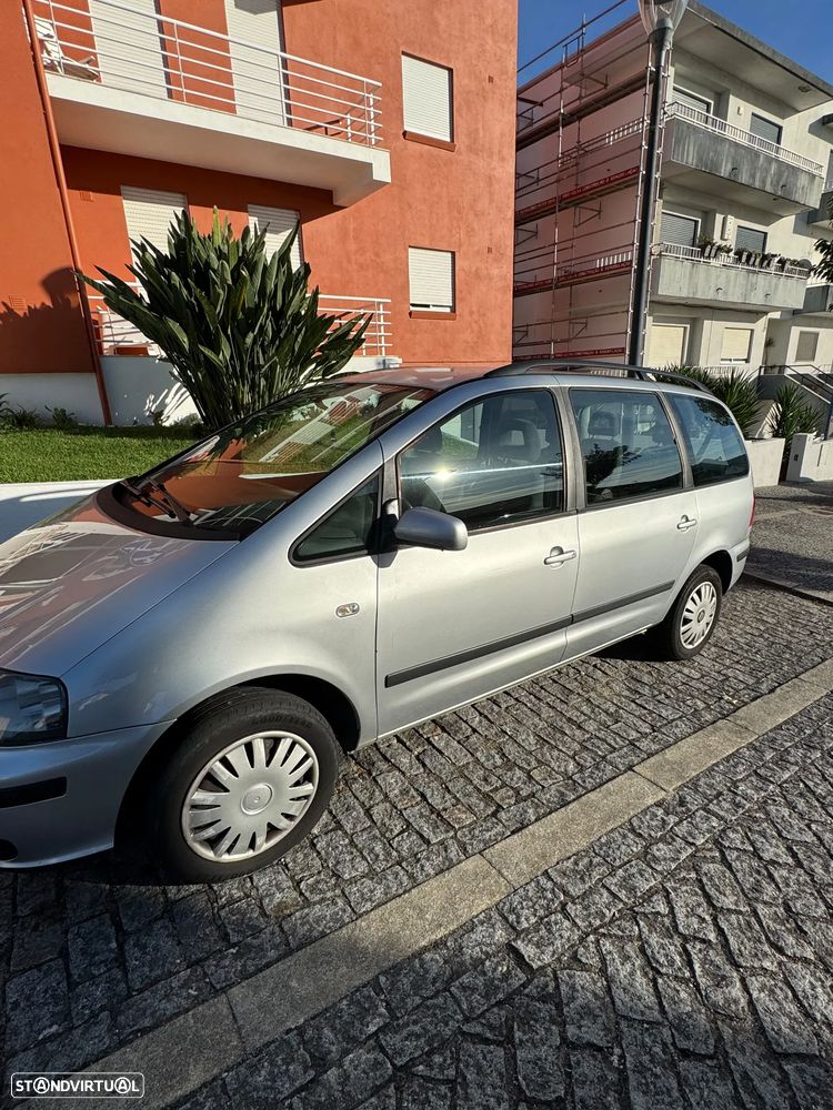 Seat Alhambra 2004 photo 3