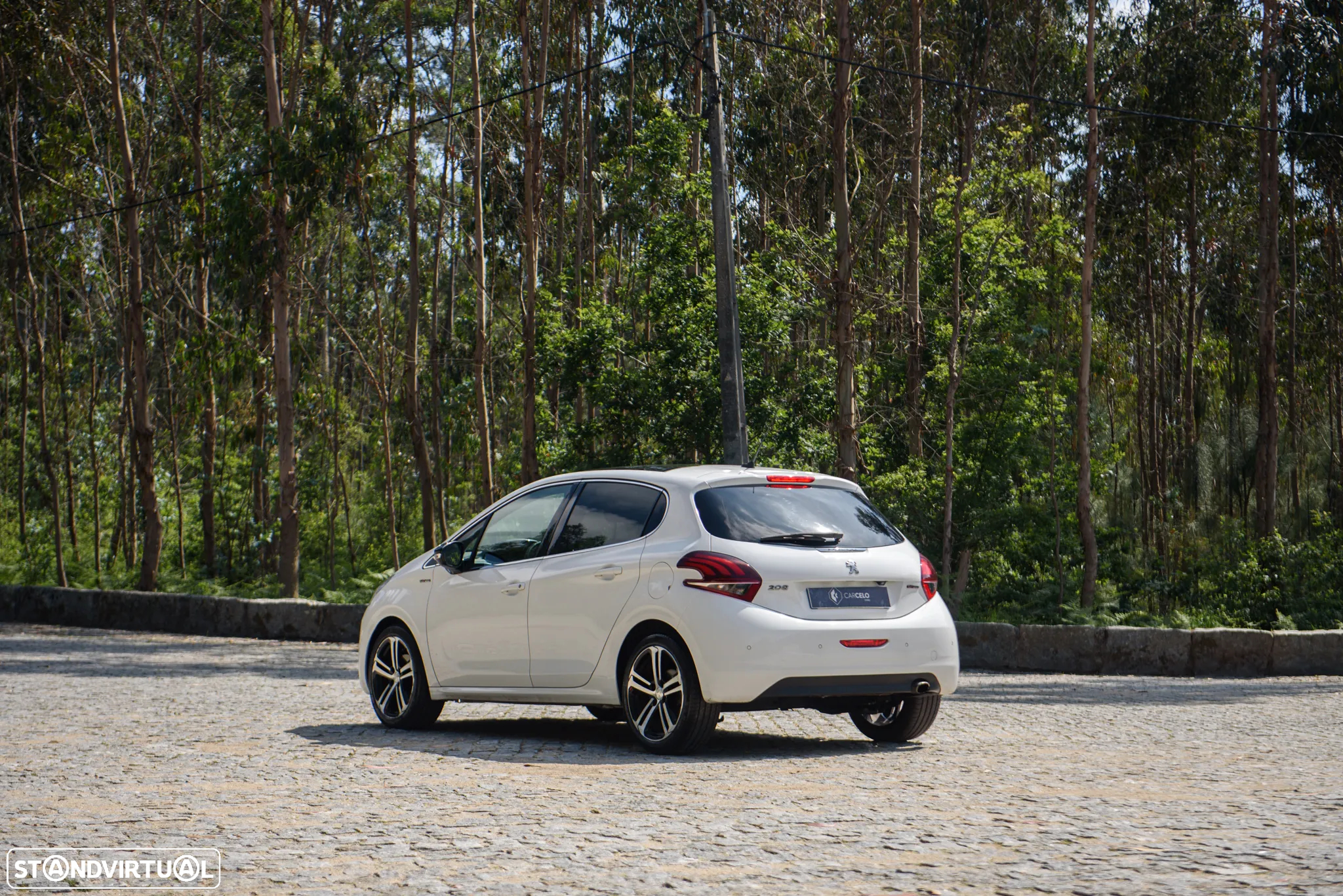 Peugeot 208 1.2 PureTech GT Line - 6