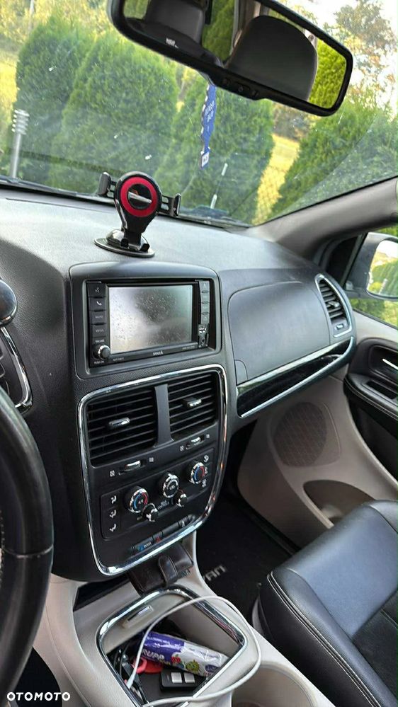 Dodge Grand Caravan - 23