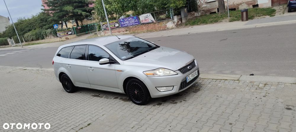 Ford Mondeo 2.0 TDCi Ambiente - 4