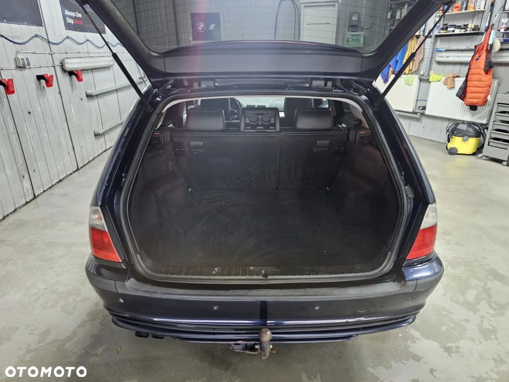 BMW Seria 3 330ix - 5