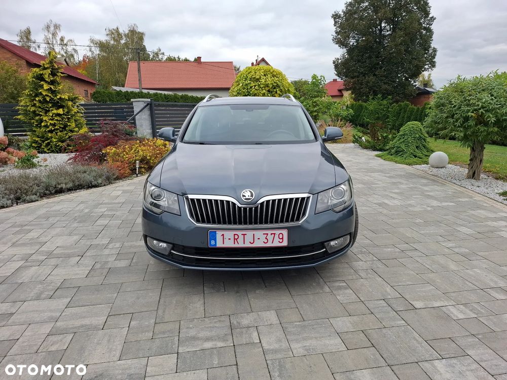 Skoda Superb 1.6 TDI GreenLine - 19