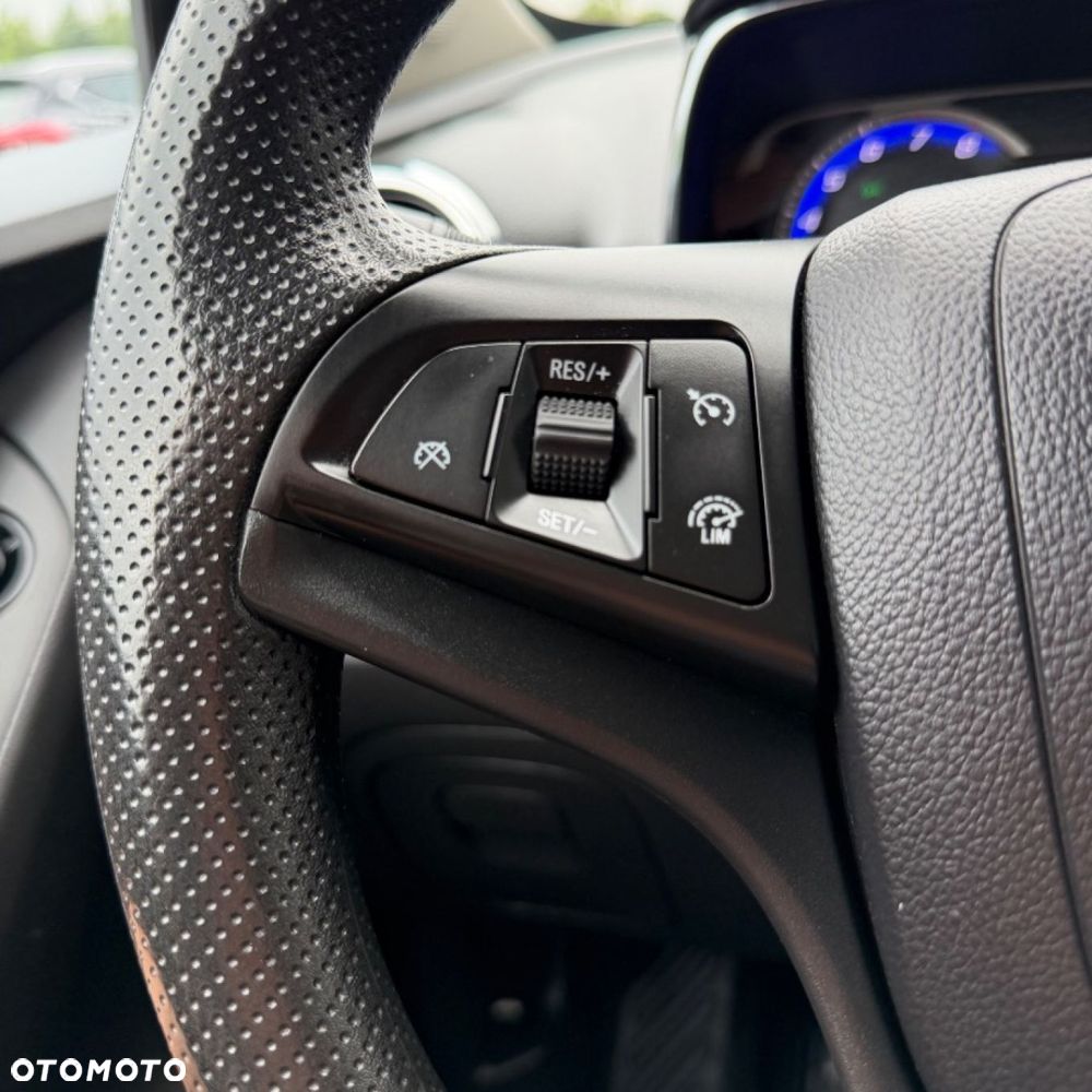 Chevrolet Trax - 36