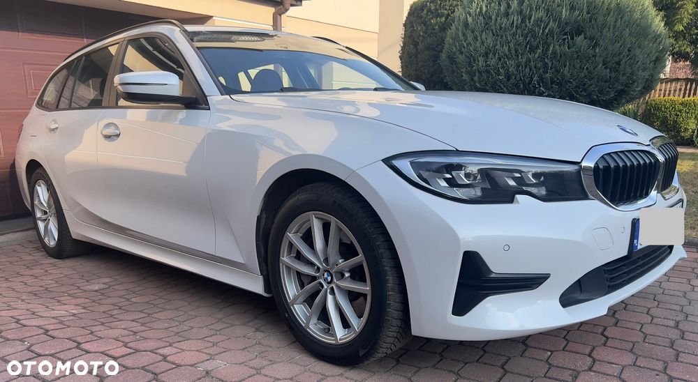 BMW Seria 3 330i Advantage - 13