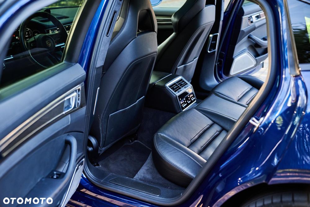 Porsche Panamera - 23