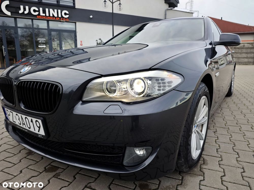 BMW Seria 5 525d xDrive - 8