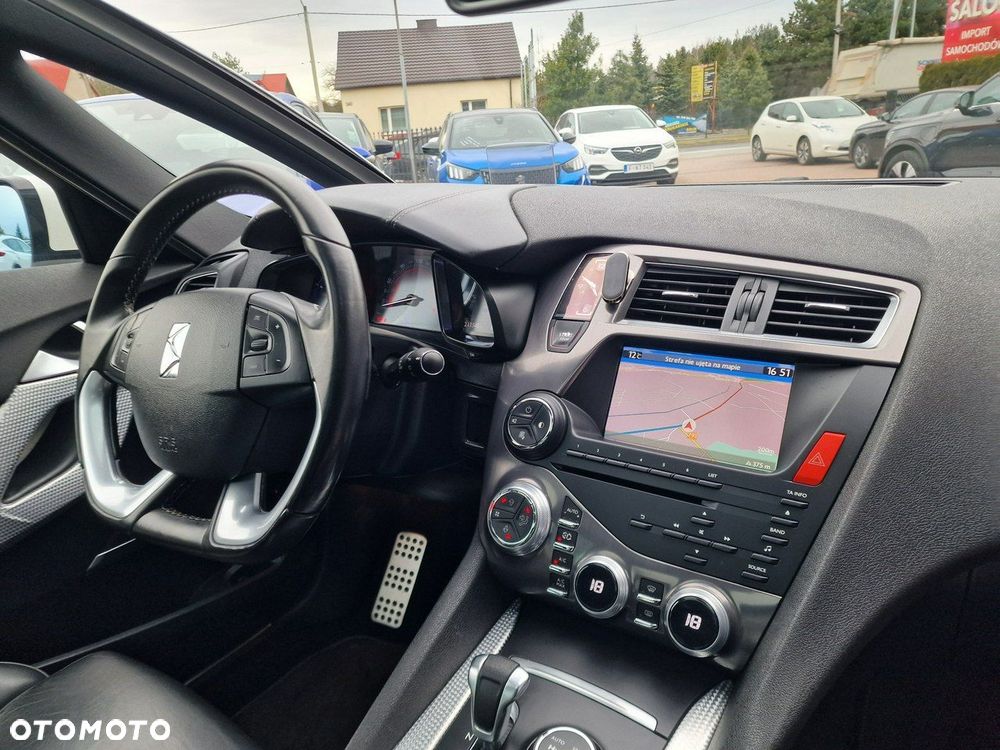 Citroën DS5 2.0 HDi Hybrid4 SportChic MCP - 27