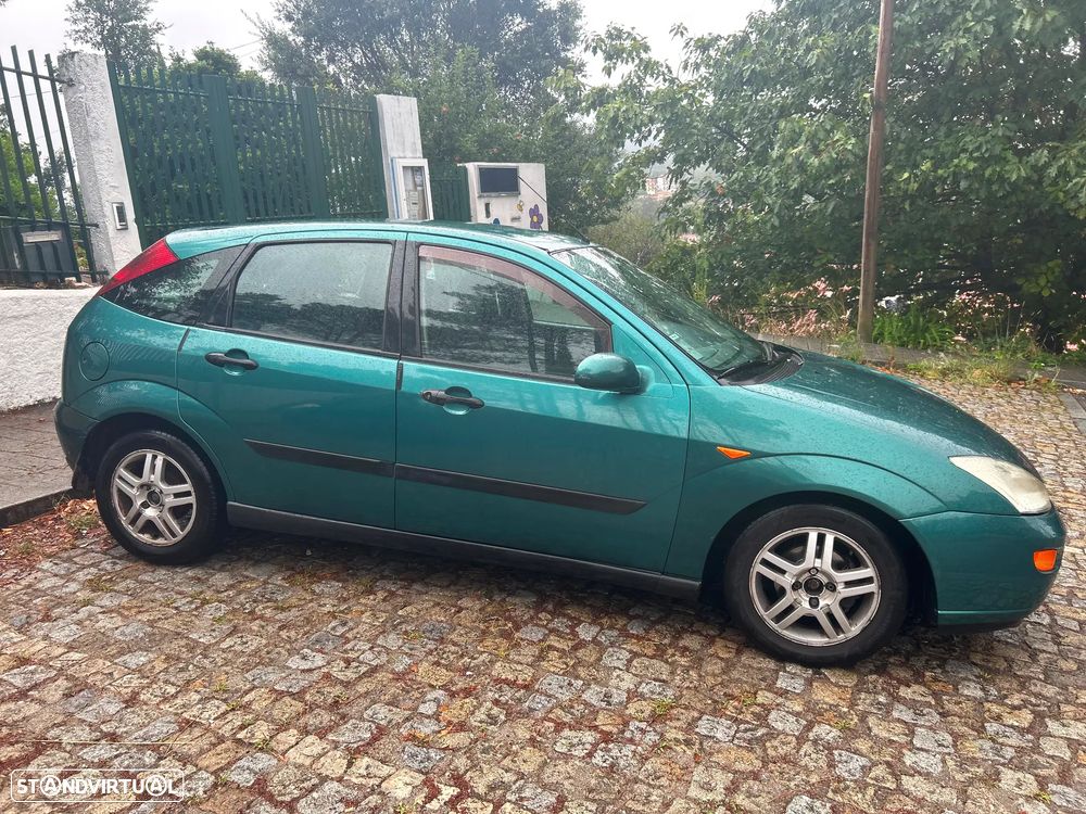 Ford Focus 1.8 TDdi Ambiente - 2