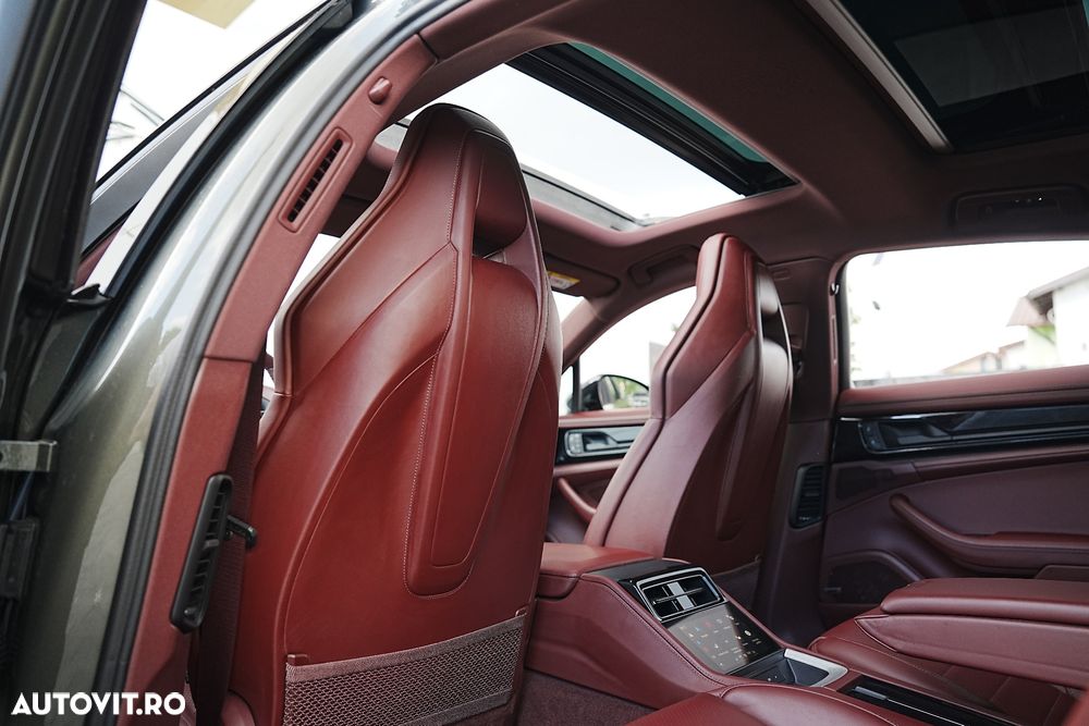 Porsche Panamera 4 E-Hybrid - 17
