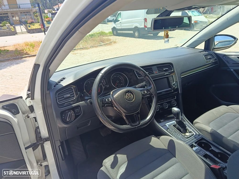 VW Golf 1.6 TDi DPF DSG Highline - 10