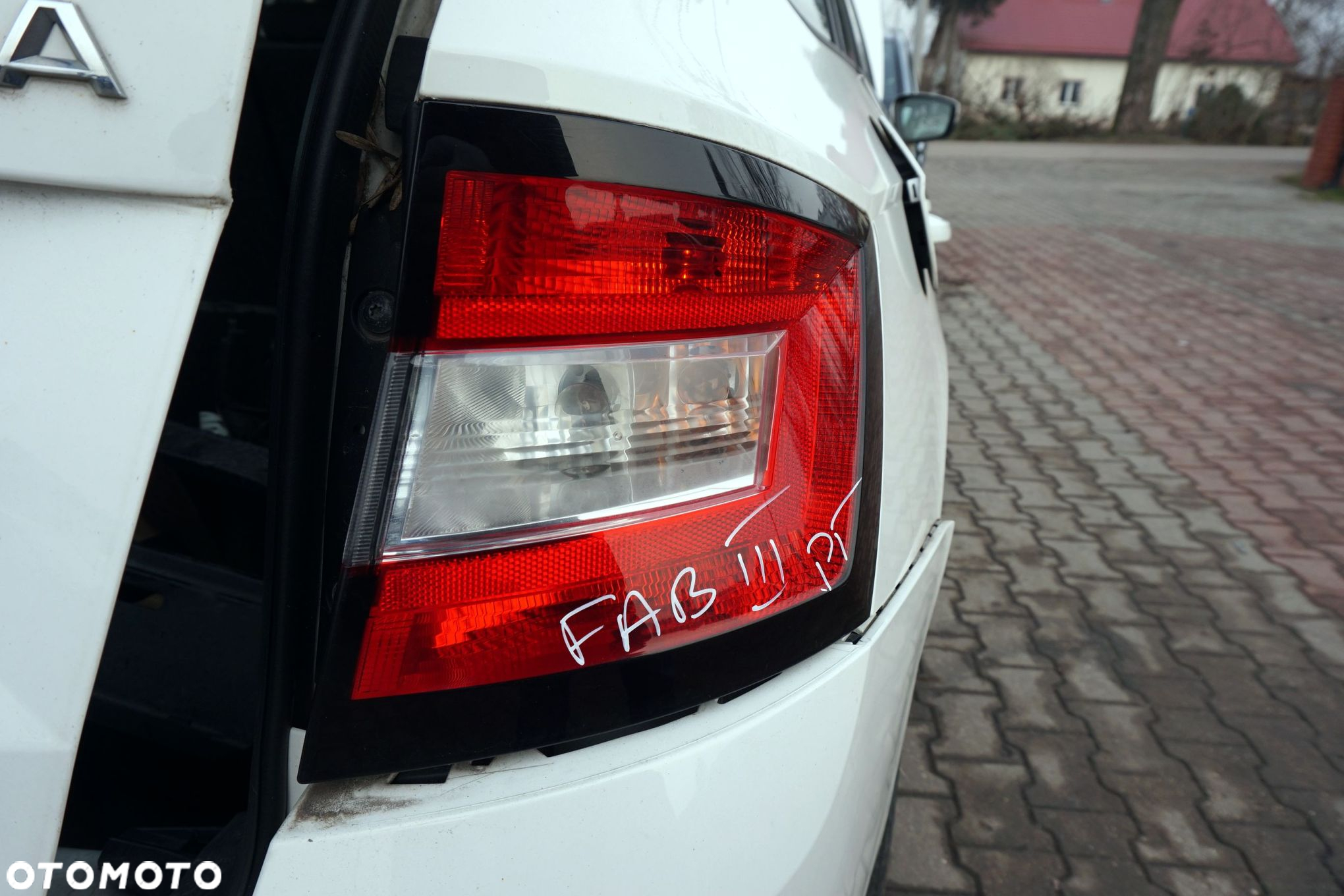 LAMPA TYLNA PRAWA FABIA III NJ5 LIFT KOMBI 6V9945112 SKODA 2018-2021 - 3