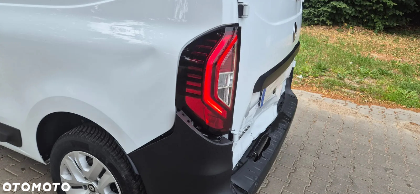 Renault KANGOO III - 13