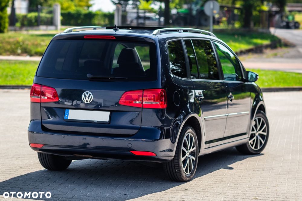 Volkswagen Touran 2.0 TDI Highline - 11