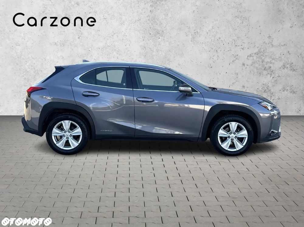 Lexus UX - 7
