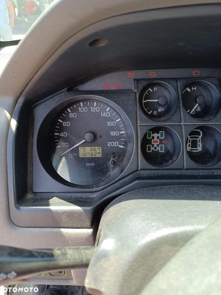 Mitsubishi Pajero - 7