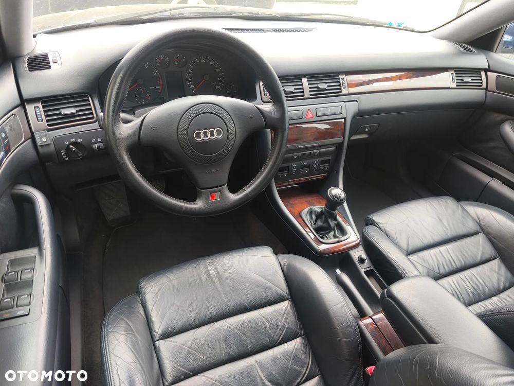 Audi A6 Avant 2.8 30V Quattro - 17