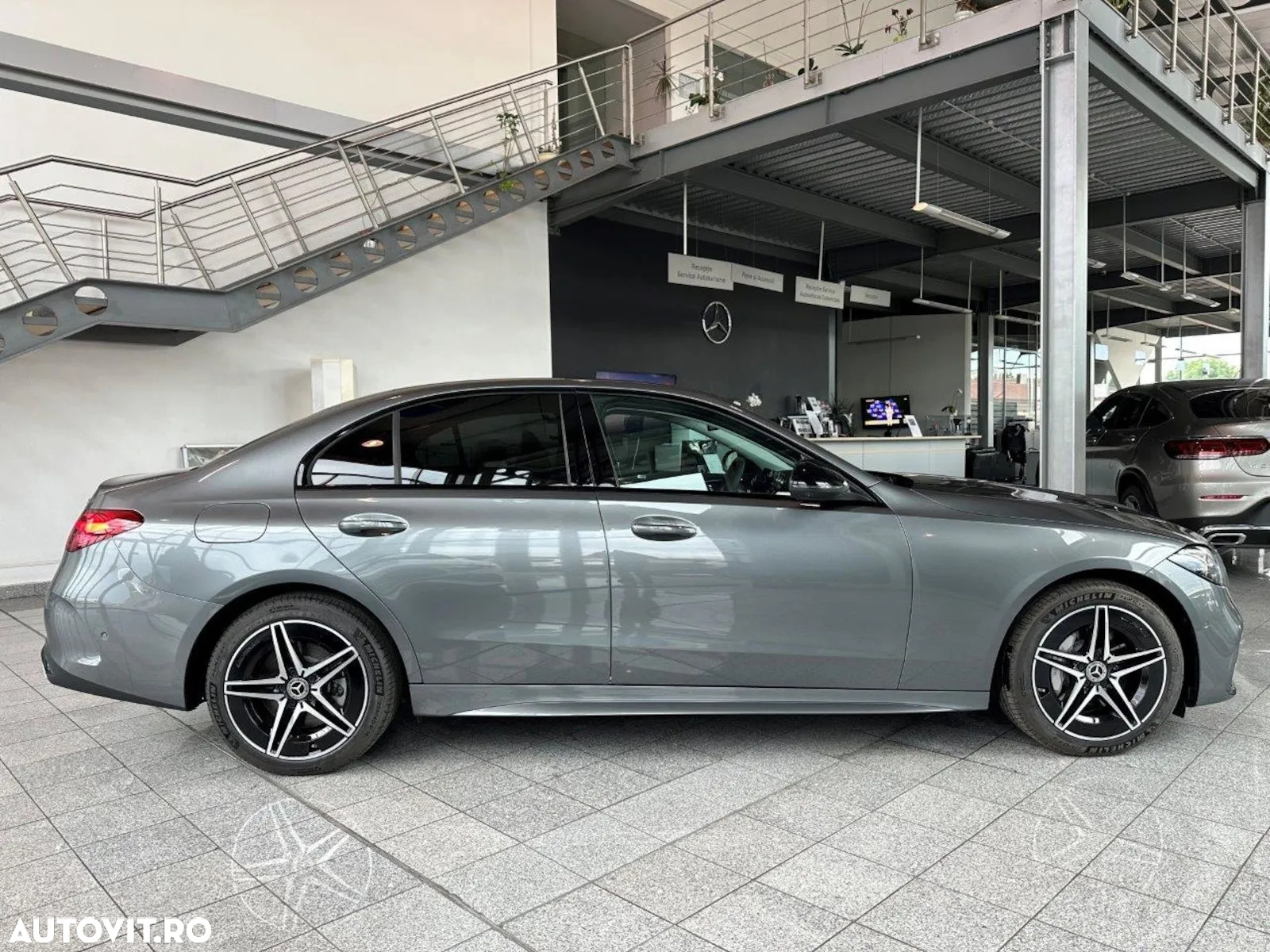 Mercedes-Benz C 300 e 4Matic 9G-TRONIC AMG Line Advanced - 5