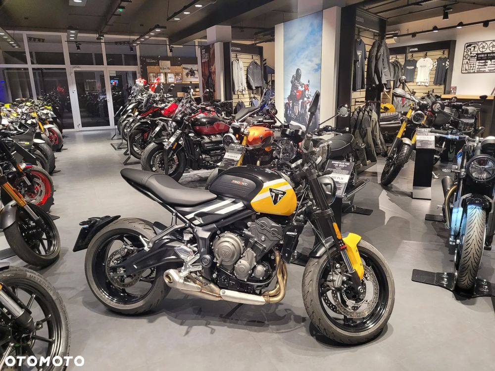 Triumph Trident - 1