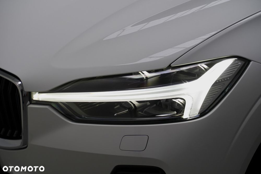 Volvo XC 60 B5 B AWD Core - 19