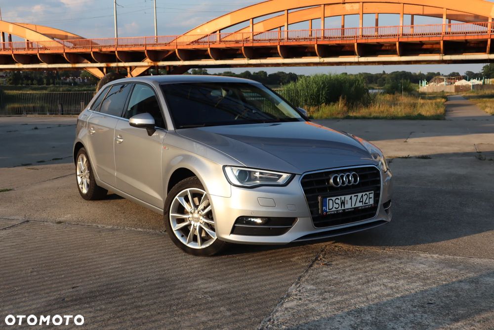 Audi A3 Sportback 1.8 TFSI S tronic Ambiente - 2