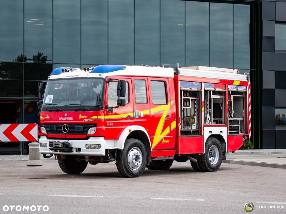 Mercedes-Benz ATEGO 1328 4x4 ZIEGLER LF 20/16 Straż pożarna - 3