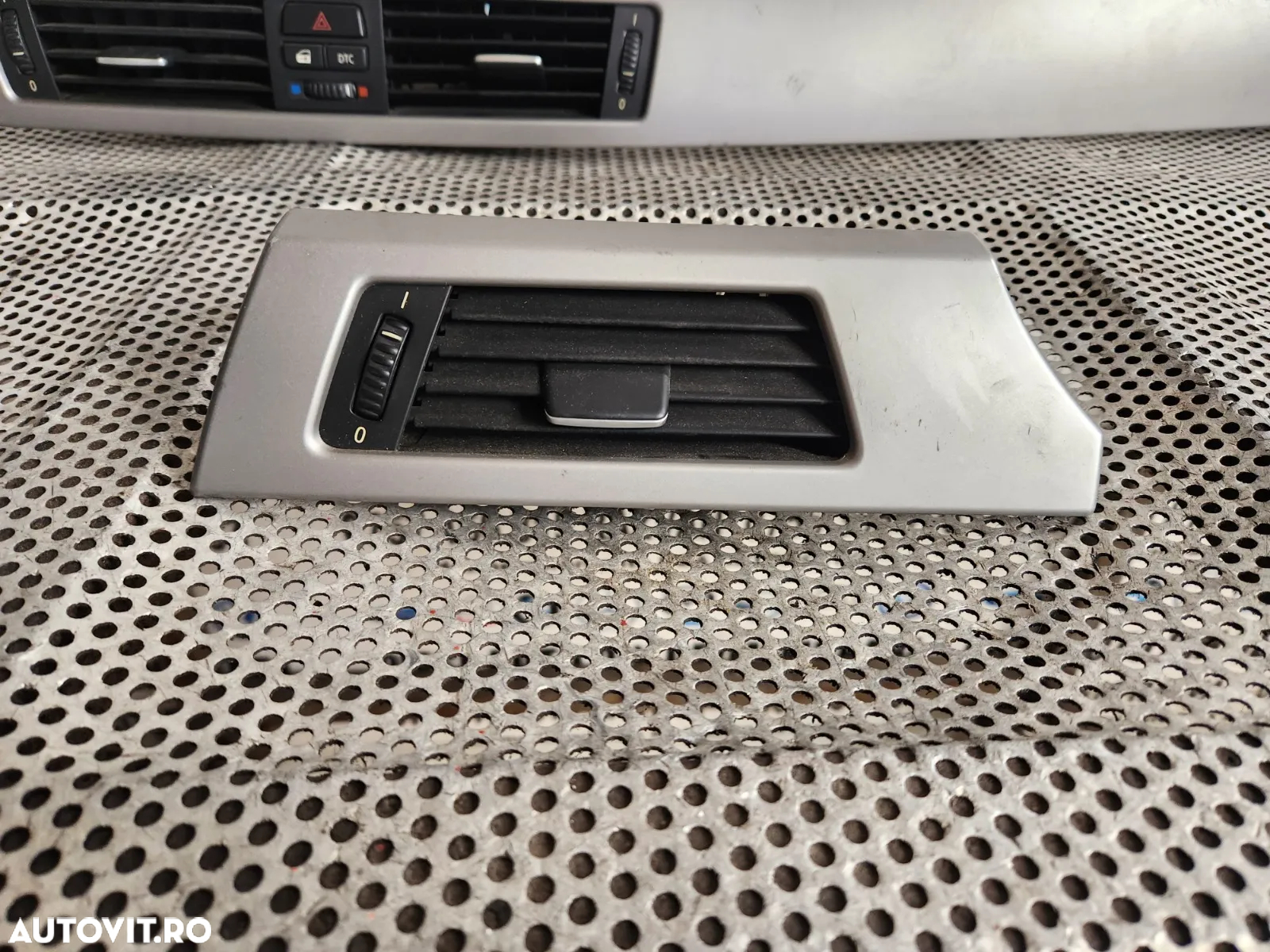 Grile Grila Aerisire Ventilatie Bord Trim Bord Bmw E90 E91 Volan Stanga Europa - Dezmembrari Arad - 7