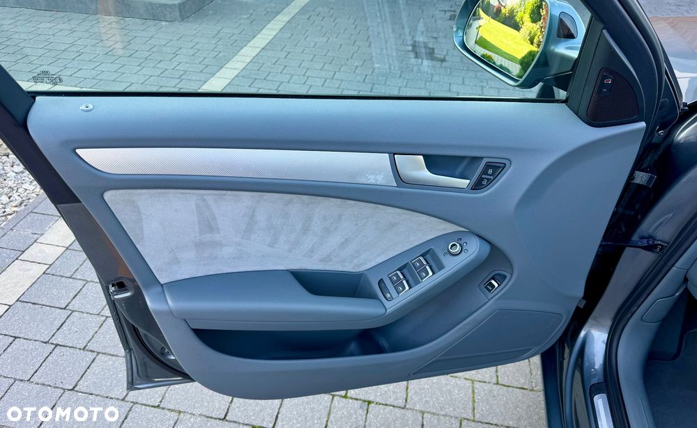 Audi A4 Limousine 2.0 TDI DPF quattro S tronic Attraction - 19