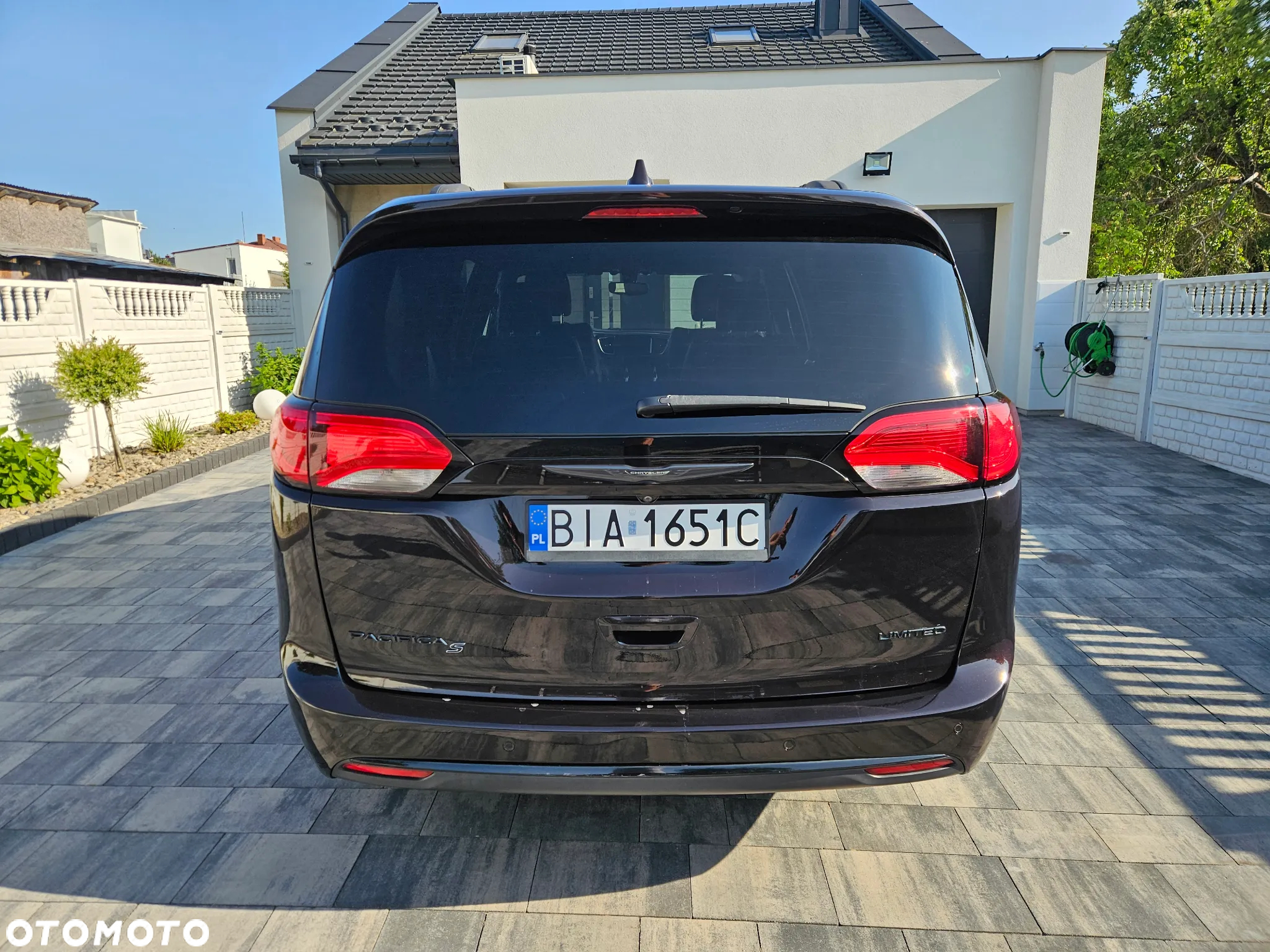 Chrysler Pacifica - 6