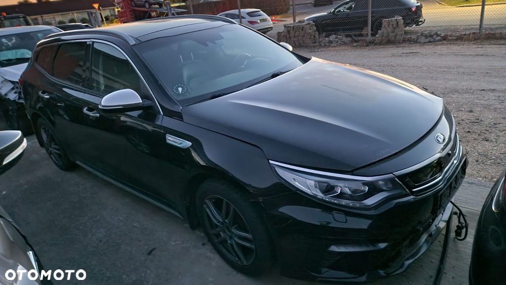 Kia Optima Plug-in Hybrid - 1