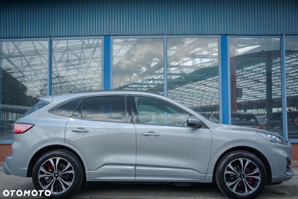 Ford Kuga 2.5P PHEV FWD ST-Line X - 2
