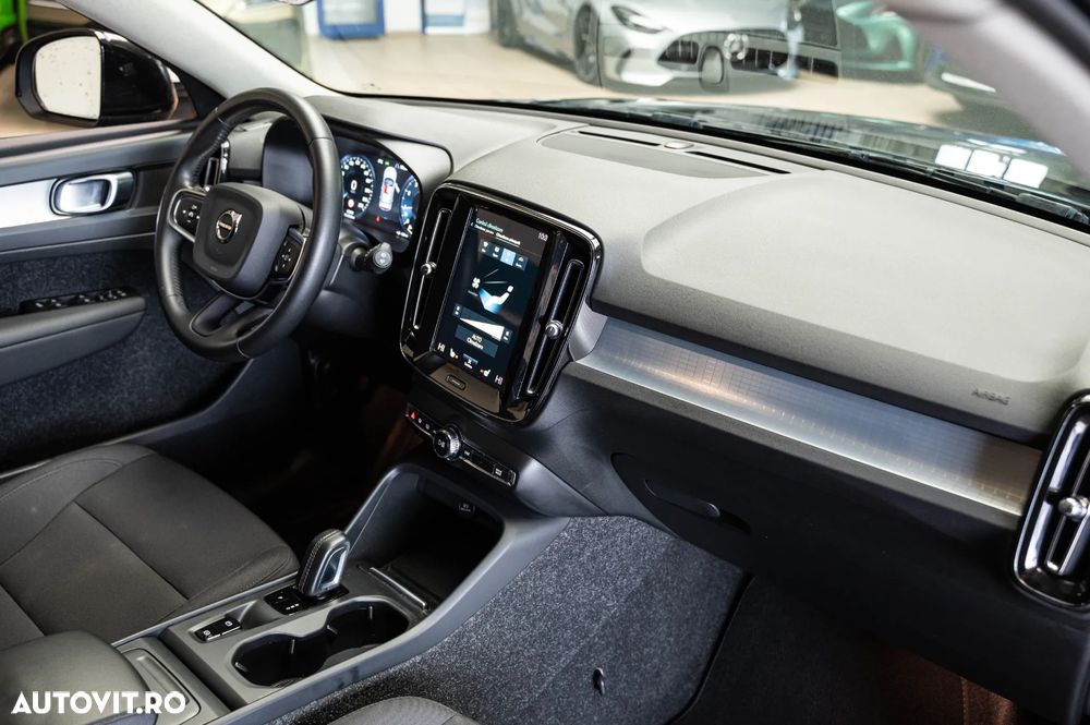 Volvo XC 40 T3 Geartronic Momentum - 29