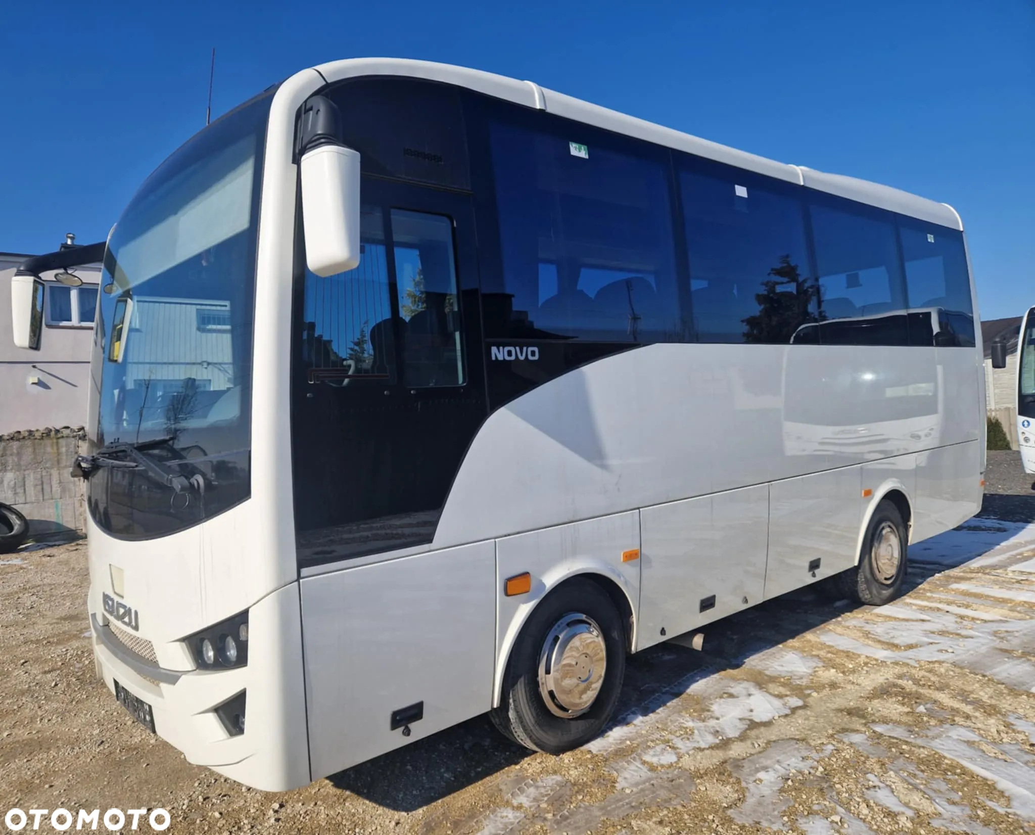 Isuzu NOVO - 3