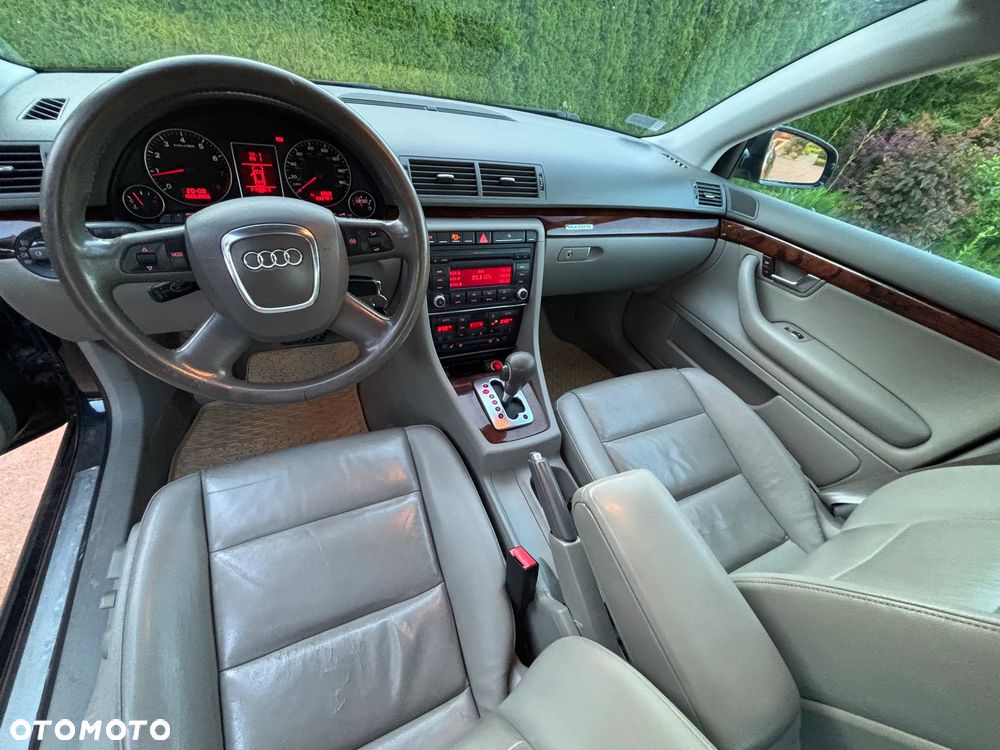 Audi A4 Limousine 2.0 T FSI quattro tiptronic - 14