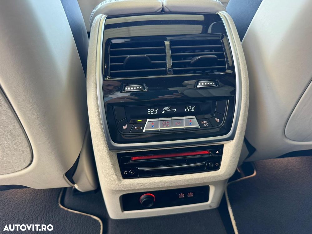 BMW X7 M50i - 30