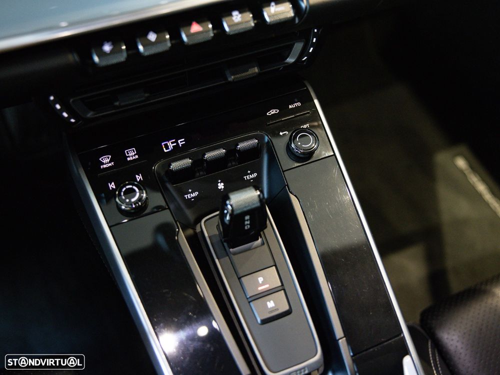 Porsche 911 (992) Carrera 4S PDK - 19