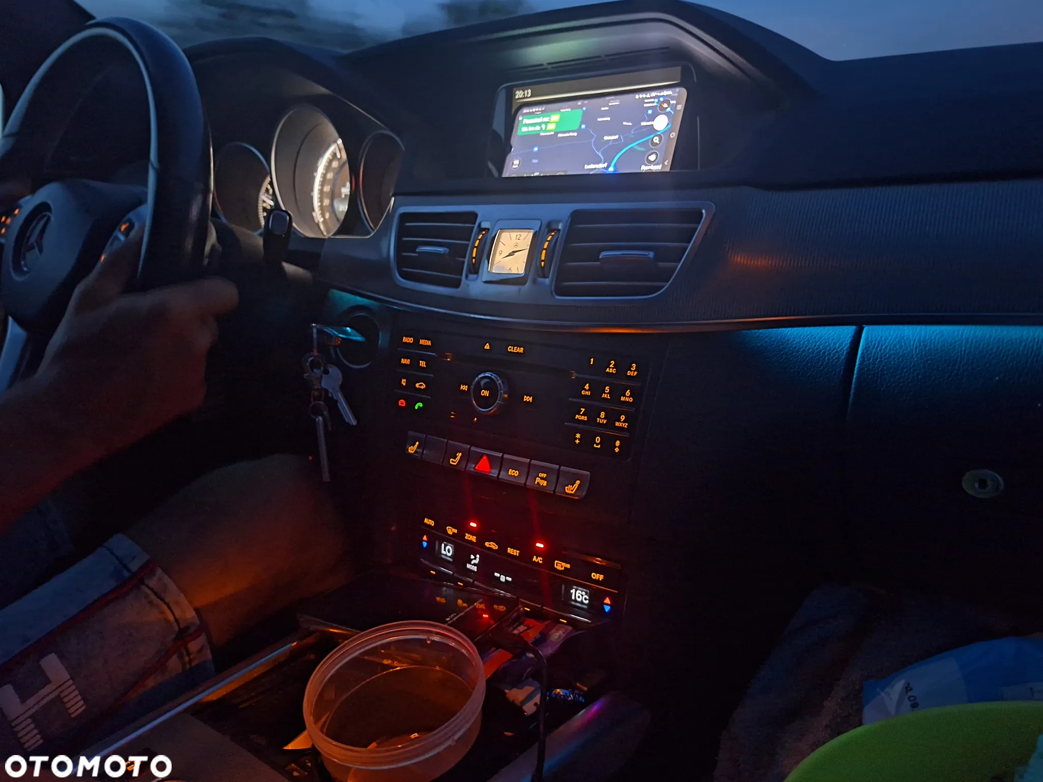 Mercedes-Benz Klasa E 220 BlueTEC 9G-TRONIC Avantgarde - 18