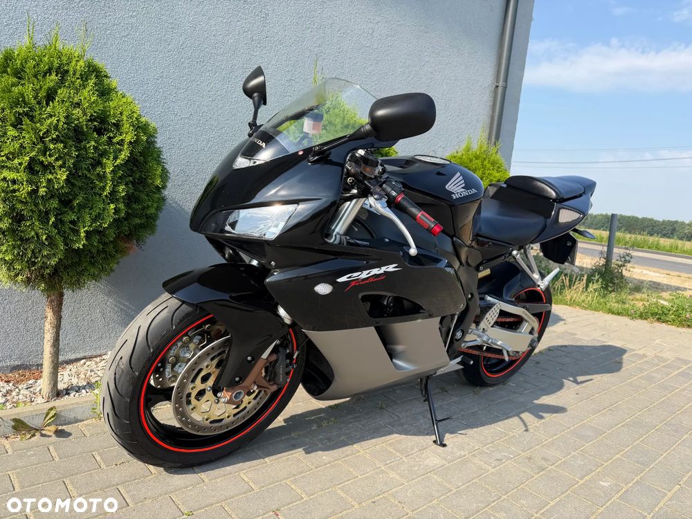 Honda CBR - 7