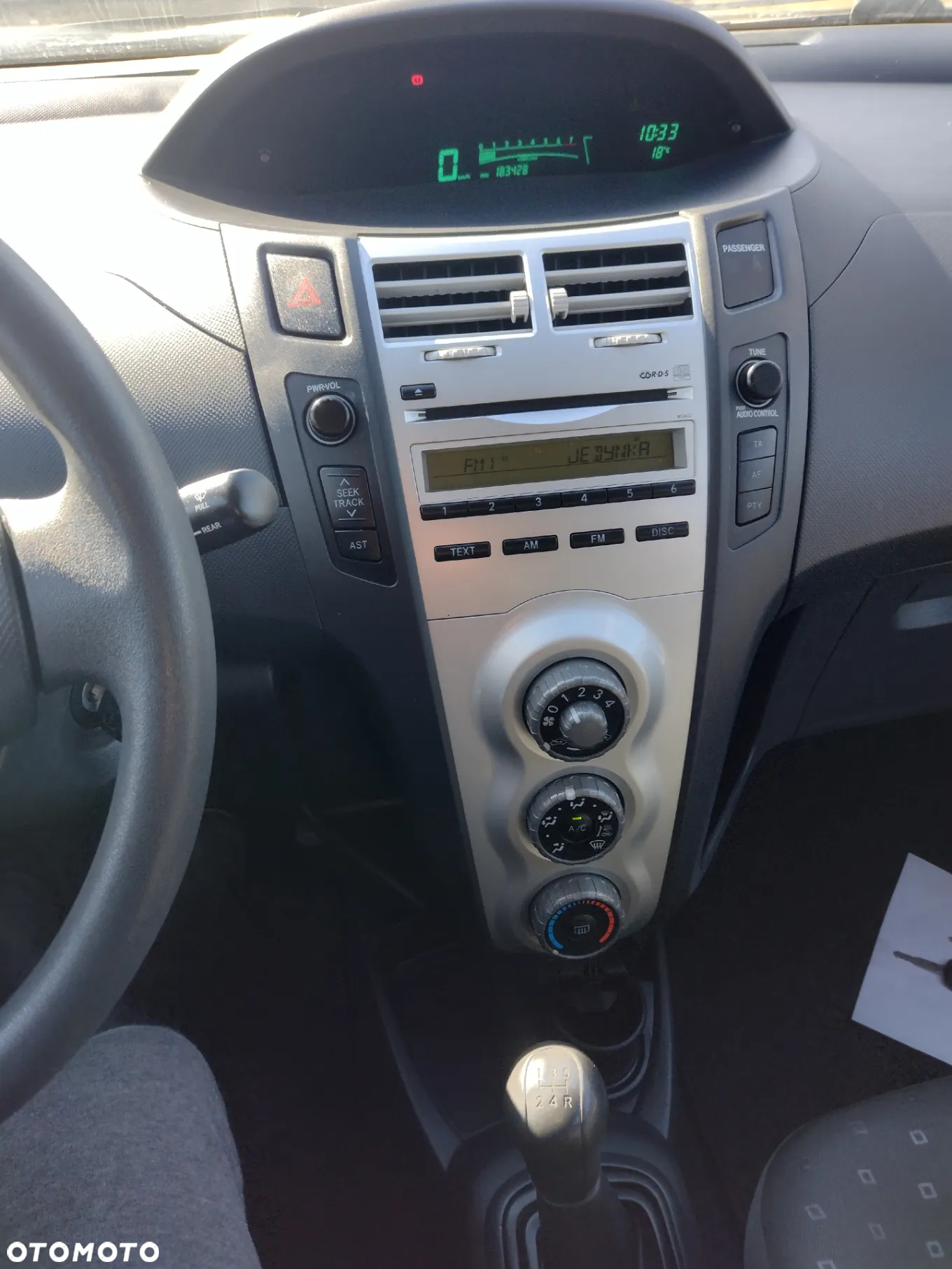 Toyota Yaris - 34