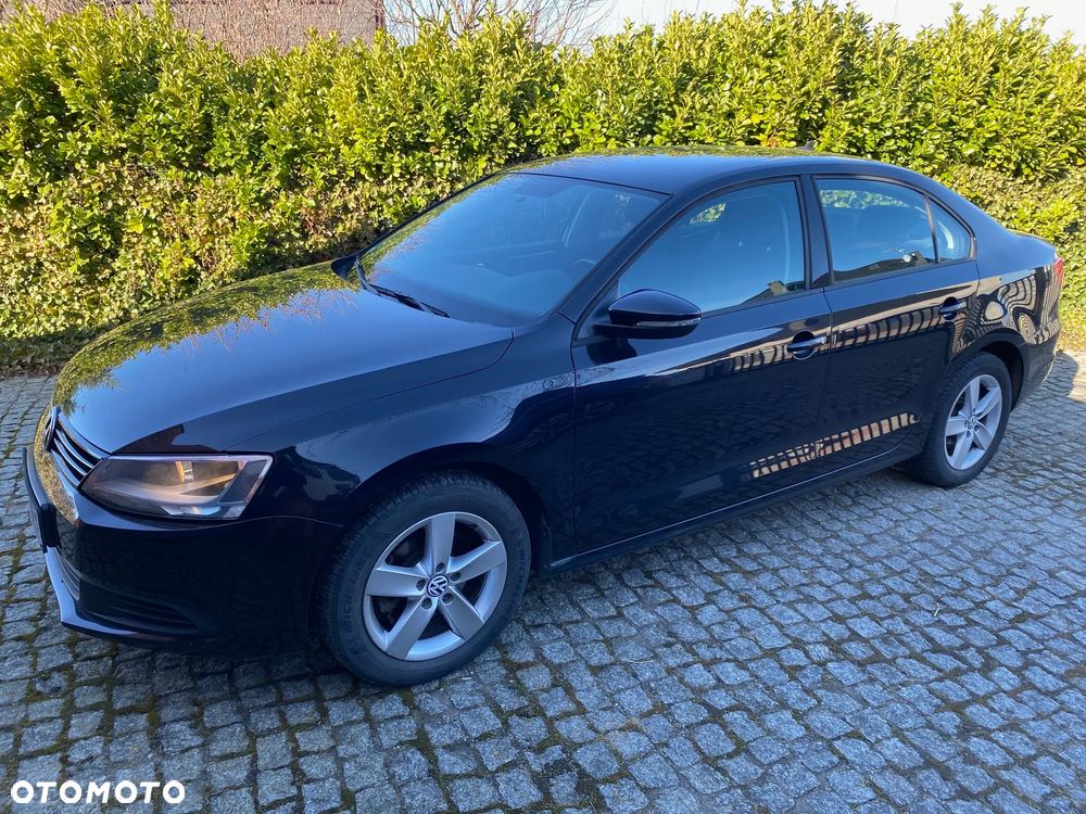 Volkswagen Jetta 1.6 TDI Comfortline - 5